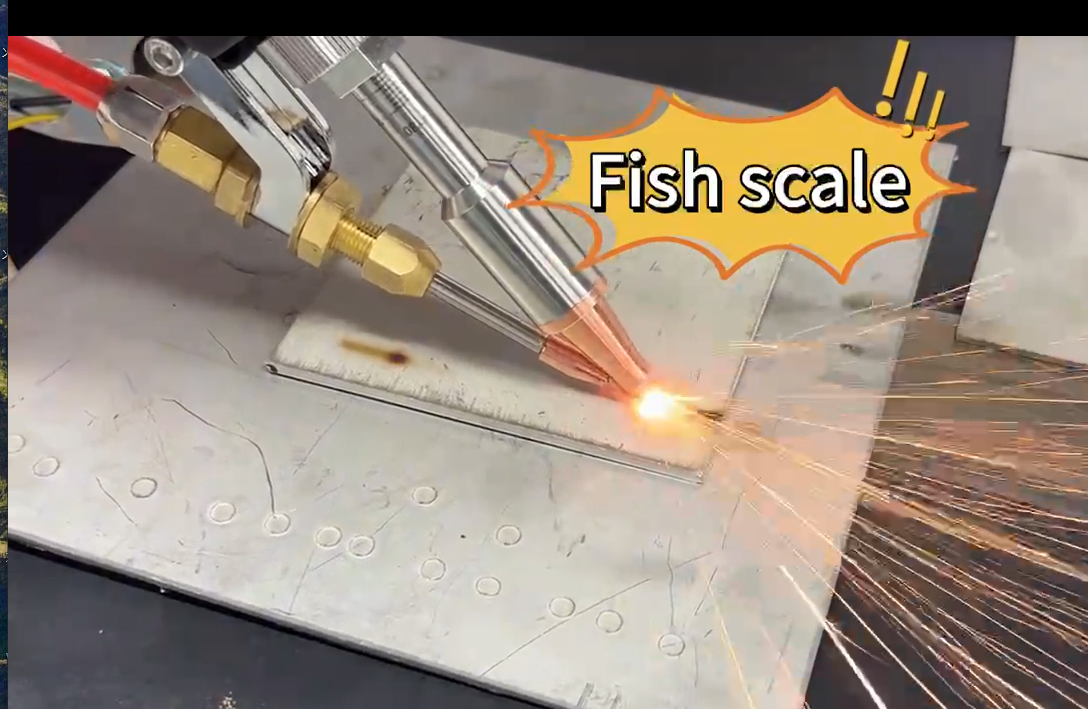 Four In One Air Cooling Handhe - Industrial Laser Welder Constant 리뷰 및 가격
